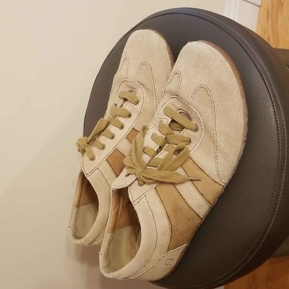 Mens Born suede lace up casual shoe